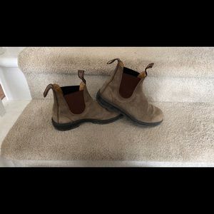 Blundstones